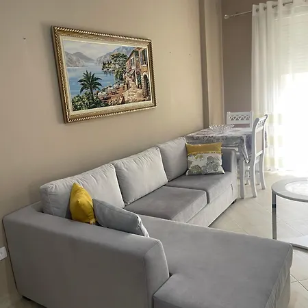 Gold House Sea Apartment